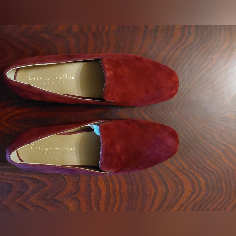 Bettye Muller Concept Women's Loafer